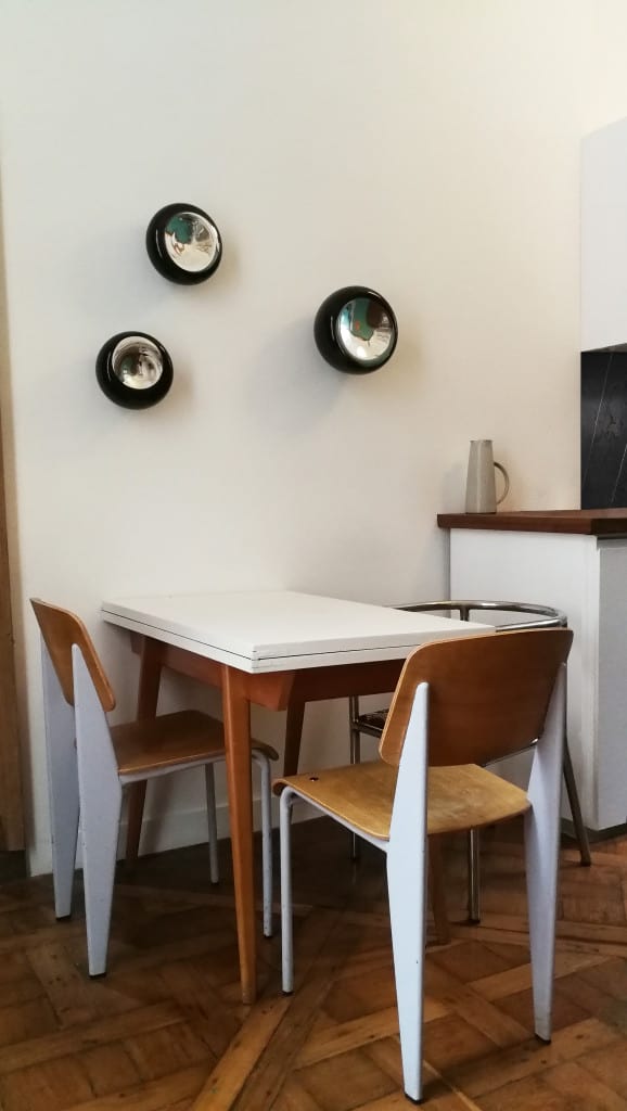 Seine - Pour ce pied-à-terre typique de Saint-Germain-des Prés, au charme très parisien, notre client souhaitait une décoration sensible. Emmanuelle Ducret - Designer d'Intérieur
